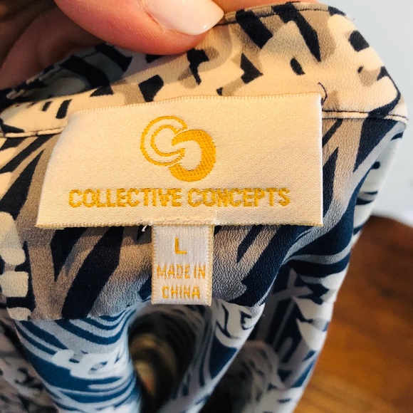 **Goodwill Sale**Collective Concepts Blouse - Picture 4 of 4